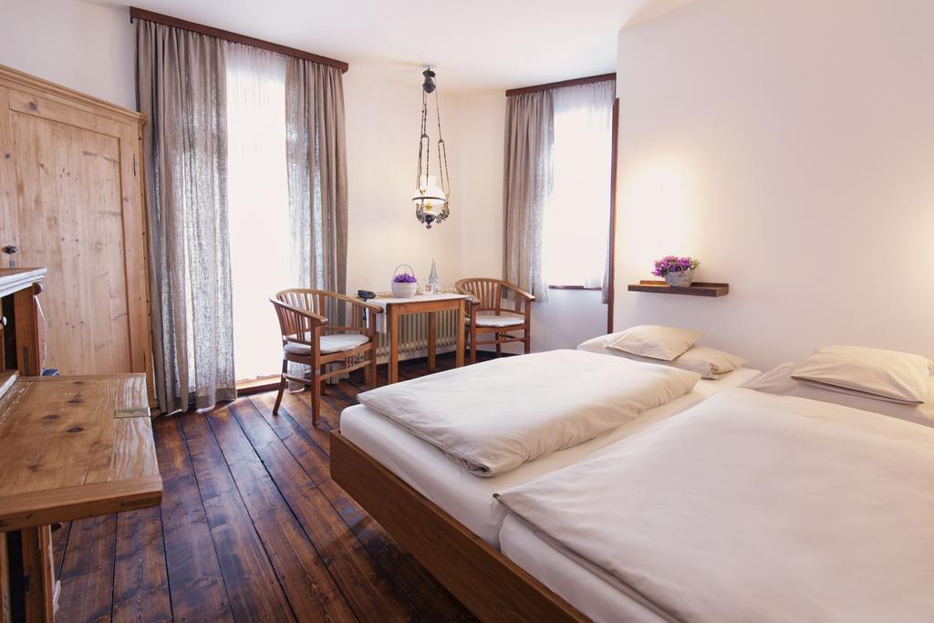 Romantik Hotel Alte Vogtei Hamm  Rum bild